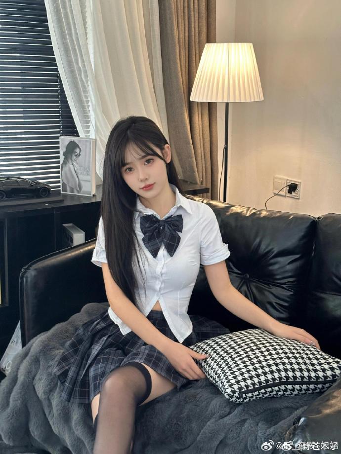 真探第一季 封面
